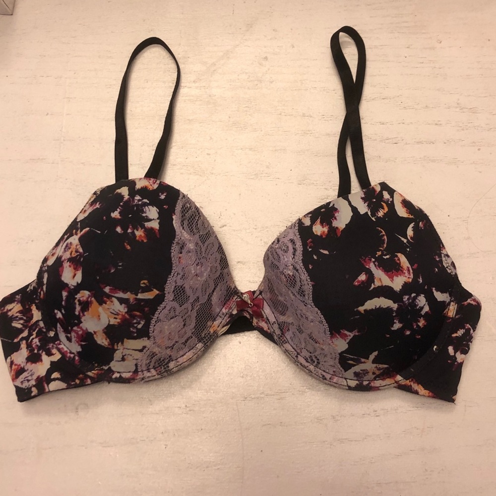 Floral lightly lined underwire bra!